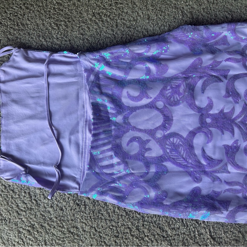 Lavender sequin, short and tight. Backless homecoming or prom dress. Never worn - Picture 4 of 4